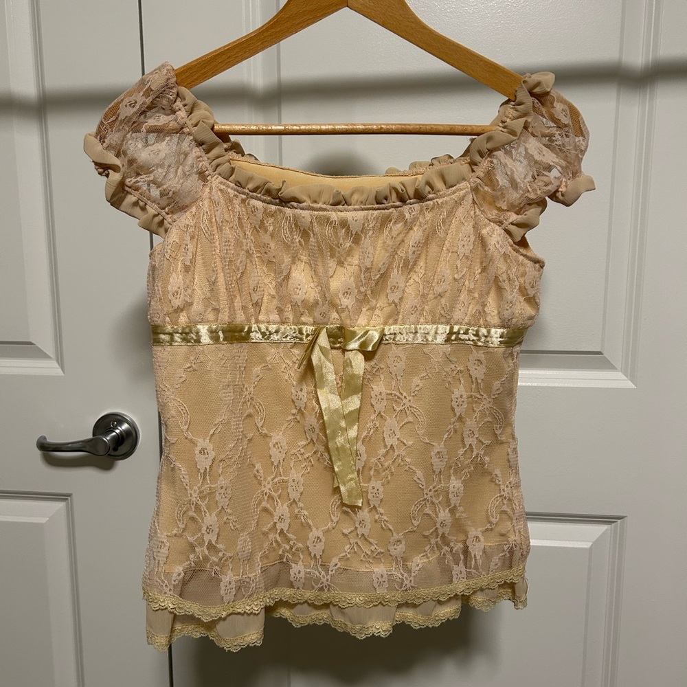 Beige/Tan Elegant Lace Beige Top with Ribbon Detail and Cap Sleeves